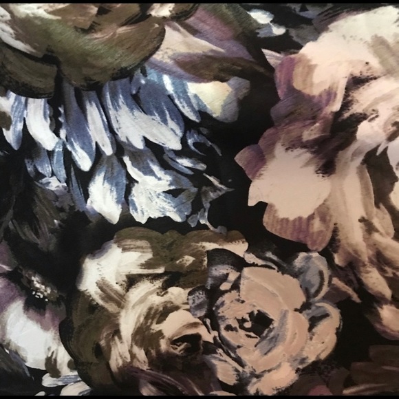 SLNY High Low Gown - Picture 5 of 6